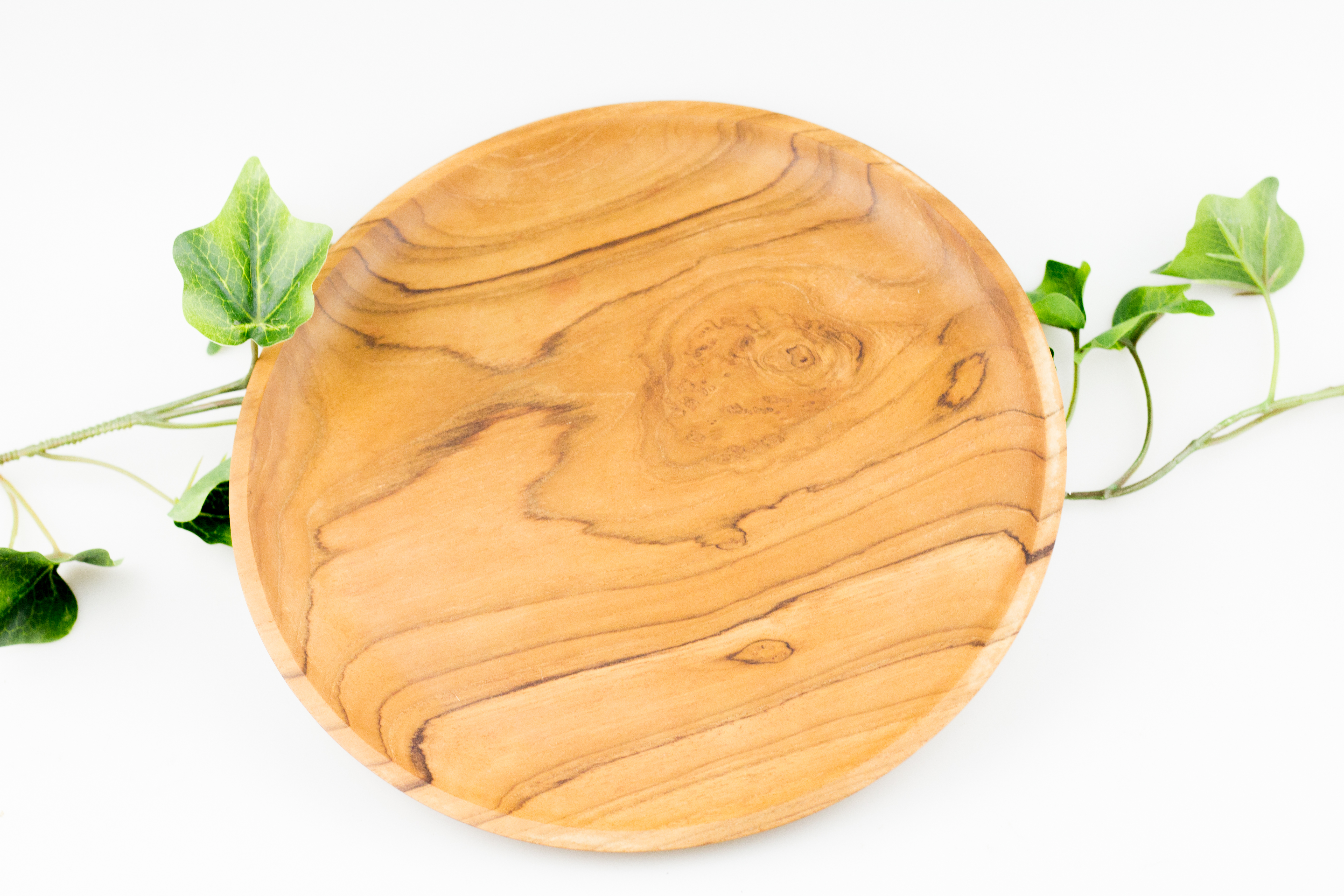 Natürlicher Brozeit Holzteller - ROLLA- 25 cm DM - Servierplatte für Antipasti etc. - Handarbeit aus Holz